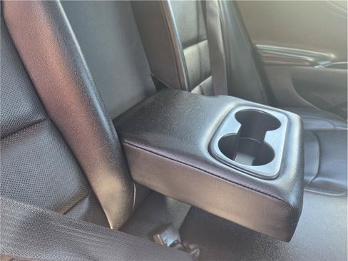 Used 2016 Chevrolet Malibu Premier FWD image 31