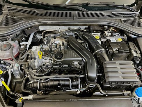 Used 2024 Volkswagen Jetta SE image 34