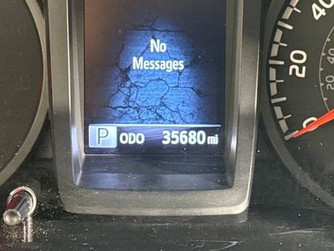 Used 2022 Toyota Tacoma SR image 18