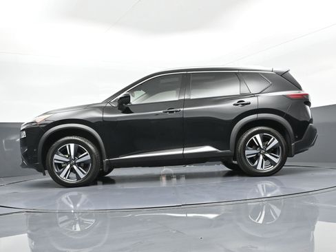 Used 2023 Nissan Rogue SL w/ SL Premium Package image 32