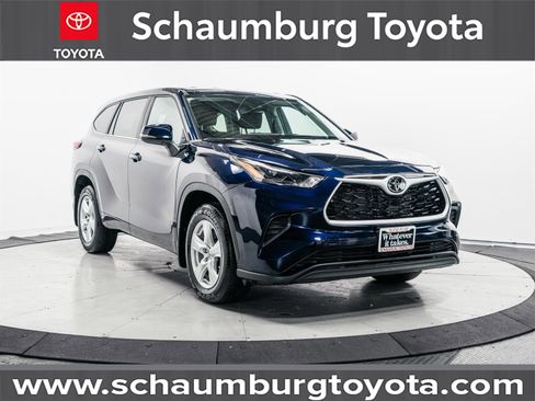 Used 2023 Toyota Highlander L image 1