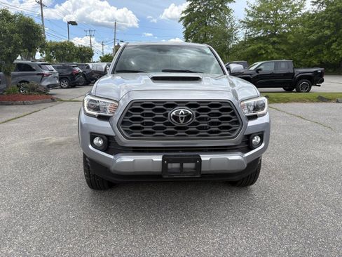 Used 2021 Toyota Tacoma TRD Sport AWD/4WD image 2