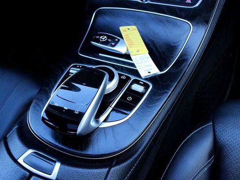 Used 2019 Mercedes-Benz E 300 image 24