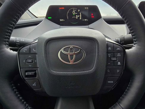 Used 2025 Toyota Prius XLE image 25