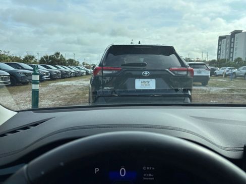 Used 2025 Volkswagen Jetta SE image 15