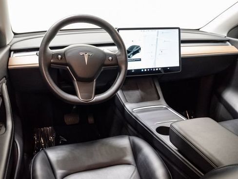 Used 2021 Tesla Model Y Long Range AWD/4WD image 6