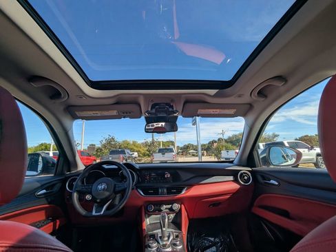 Used 2021 Alfa Romeo Stelvio Sprint w/ Nero Edizione image 20