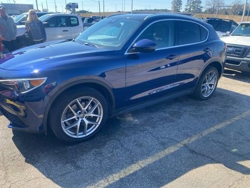 Used 2018 Alfa Romeo Stelvio Ti image 3