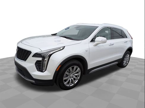 Used 2021 Cadillac XT4 Premium Luxury w/ Driver Assist Package image 8