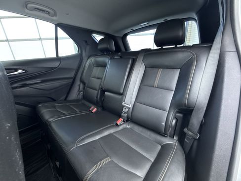 Used 2023 Chevrolet Equinox Premier image 16