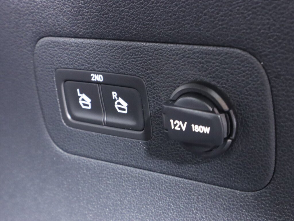Used 2020 Hyundai Santa Fe Limited FWD image 39