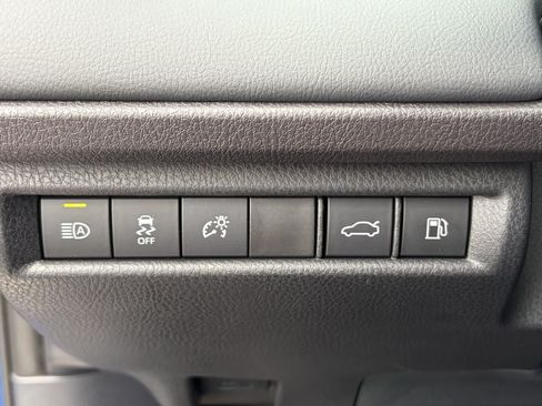 Used 2025 Toyota Camry XSE FWD image 15