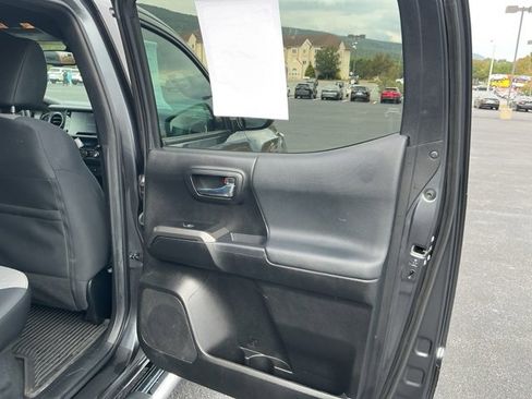 Used 2023 Toyota Tacoma TRD Sport image 24