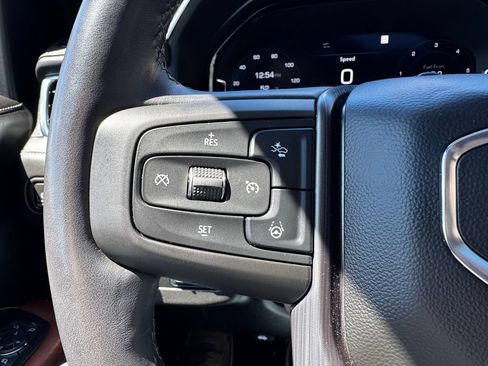 Used 2023 GMC Yukon Denali Ultimate AWD/4WD image 14