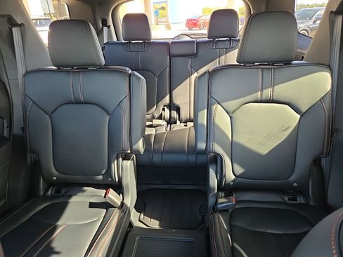 New 2025 Honda Pilot TrailSport image 24