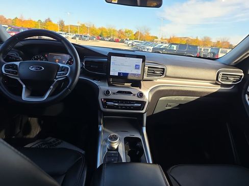 Used 2023 Ford Explorer XLT w/ Equipment Group 202A image 32