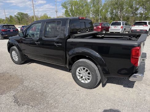 Used 2019 Nissan Frontier SV w/ Value Truck Package AWD/4WD image 5