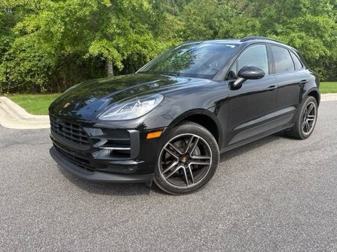 Used 2021 Porsche Macan AWD/4WD image 1