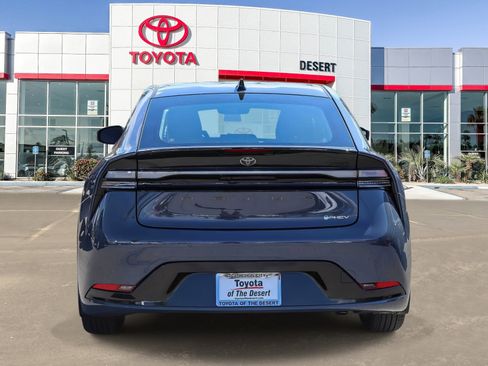 New 2026 Toyota Prius Plug-In Hybrid image 6