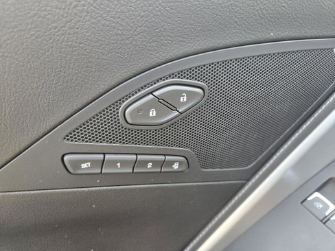 Used 2019 Chevrolet Corvette Stingray Convertible w/ 2LT Preferred Equipment Group image 21