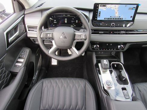 New 2026 Mitsubishi Outlander SEL FWD image 10