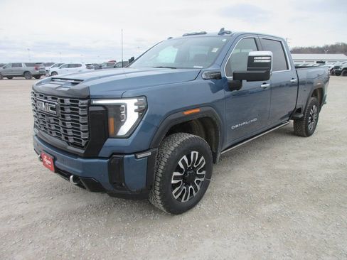 New 2026 GMC Sierra 2500 Denali Ultimate image 11