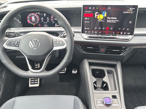 New 2026 Volkswagen Tiguan SE R-Line AWD/4WD image 19