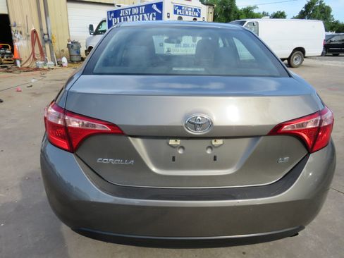 Used 2019 Toyota Corolla LE image 5