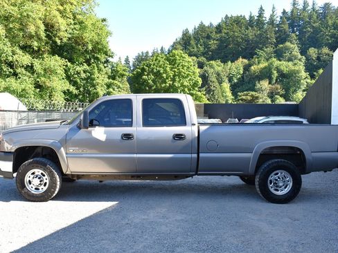 Used 2007 Chevrolet Silverado 2500 LT w/ Heavy-Duty Power Package AWD/4WD image 9