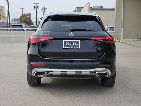 Used 2025 Mercedes-Benz GLC 300 image 7
