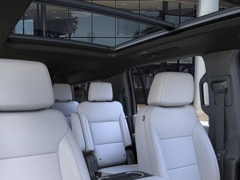 New 2026 Chevrolet Suburban Premier w/ Sun And Tow Package image 24