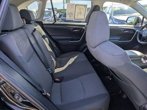 Used 2021 Toyota RAV4 XLE image 7