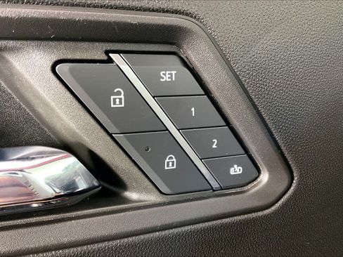 Used 2023 GMC Canyon AT4 w/ AT4 Premium Package AWD/4WD image 34