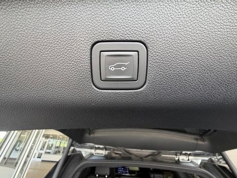 Used 2025 Chevrolet Tahoe LT AWD/4WD image 51