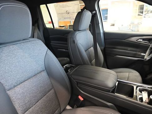 New 2026 Chevrolet Traverse LT w/ Driver Confidence Package FWD image 8