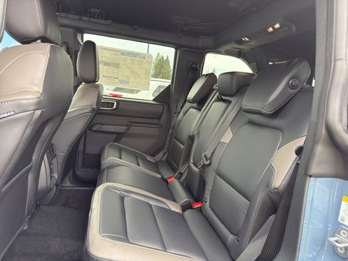 New 2025 Ford Bronco Outer Banks w/ Black Appearance Package image 20