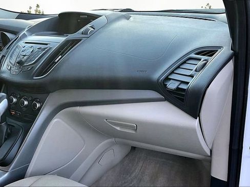 Used 2015 Ford Escape SE FWD image 15