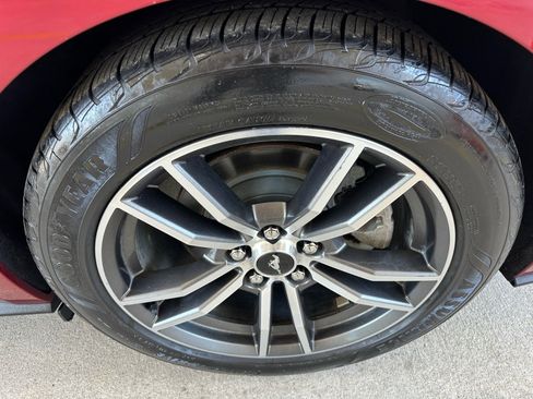 Used 2017 Ford Mustang Premium image 5