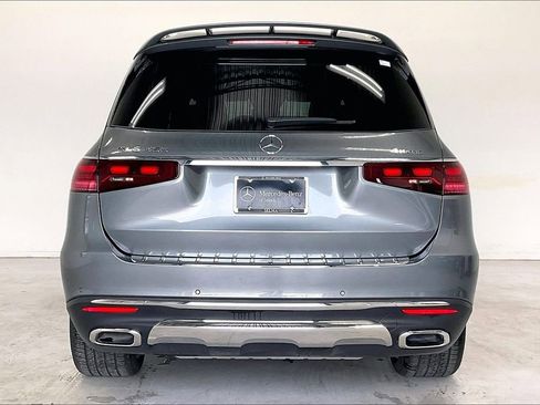 Used 2026 Mercedes-Benz GLS 450 4MATIC image 4