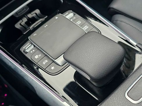 Certified 2023 Mercedes-Benz GLB 250 4MATIC image 36