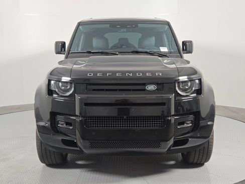 Used 2024 Land Rover Defender 110 X-Dynamic SE AWD/4WD image 7