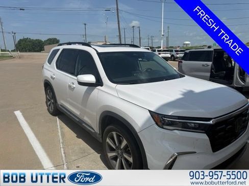 Used 2023 Honda Pilot Touring image 2