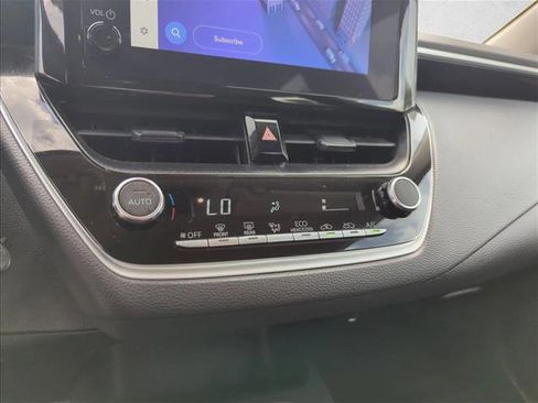 Used 2023 Toyota Corolla LE FWD image 11