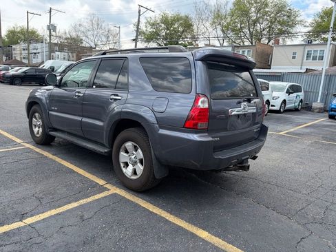Used 2006 Toyota 4Runner SR5 AWD/4WD image 4