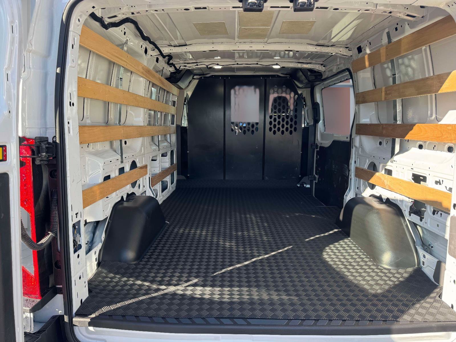 Used 2025 Ford Transit 250 Low Roof w/ Exterior Upgrade Package RWD image 15