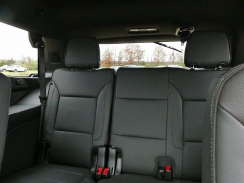 New 2026 Chevrolet Tahoe High Country AWD/4WD image 19