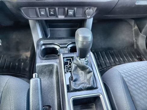 Used 2020 Toyota Tacoma SR5 RWD image 20