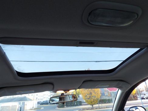 Used 2005 Chrysler Sebring Touring w/ Leather Value Pkg image 15