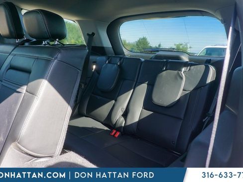 Used 2022 Ford Explorer XLT w/ Equipment Group 202A image 24