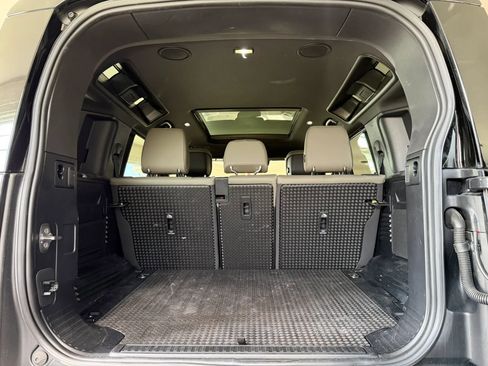 Used 2024 Land Rover Defender 110 X-Dynamic SE image 23
